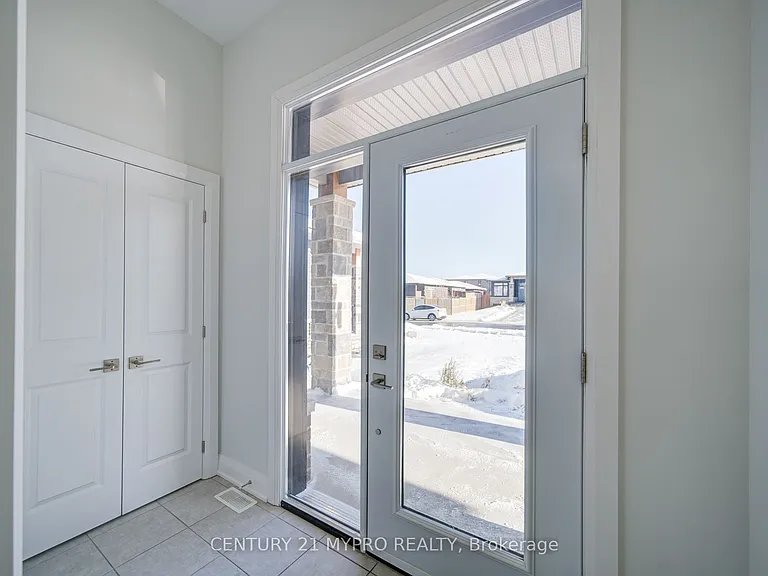 13 Lillys Ct — Photo 3