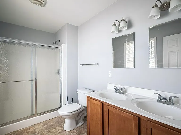10043-10047 Ash St — Photo 34