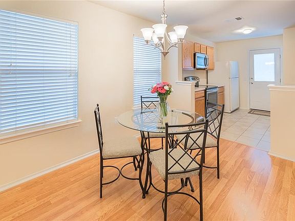 5th image of 1508 Strickland Dr