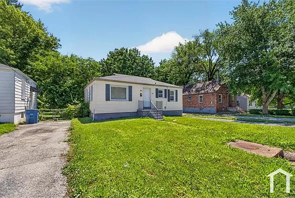 2 bed, 875 sqft, $1,100 — Photo 3