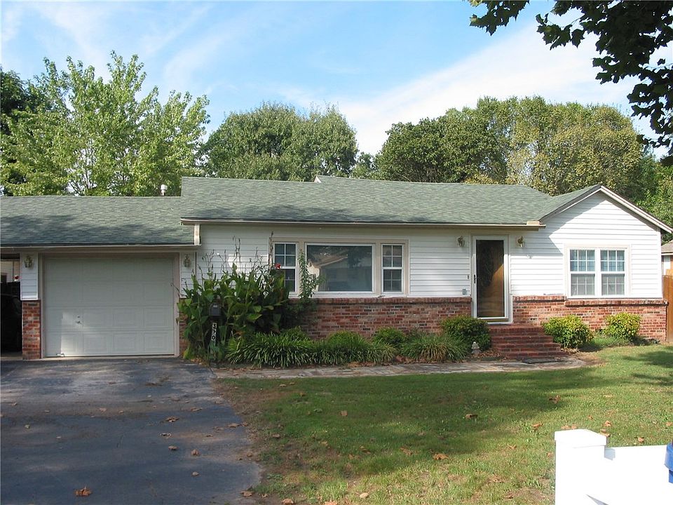 1st image of 3109 Emrich St