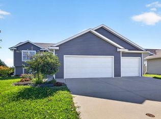 500 6th Ct SE, Dover, MN 55929