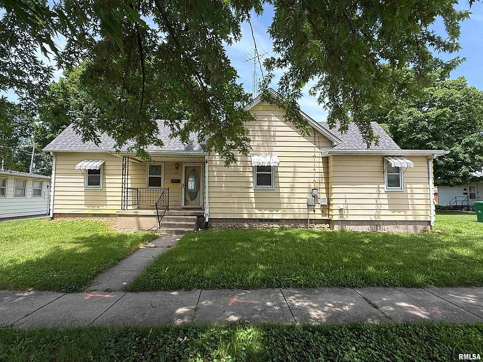 1st image of 361 W Fulton St