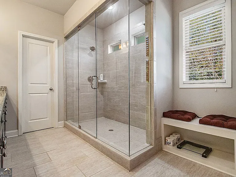 5964 Park Bend Ave — Photo 9