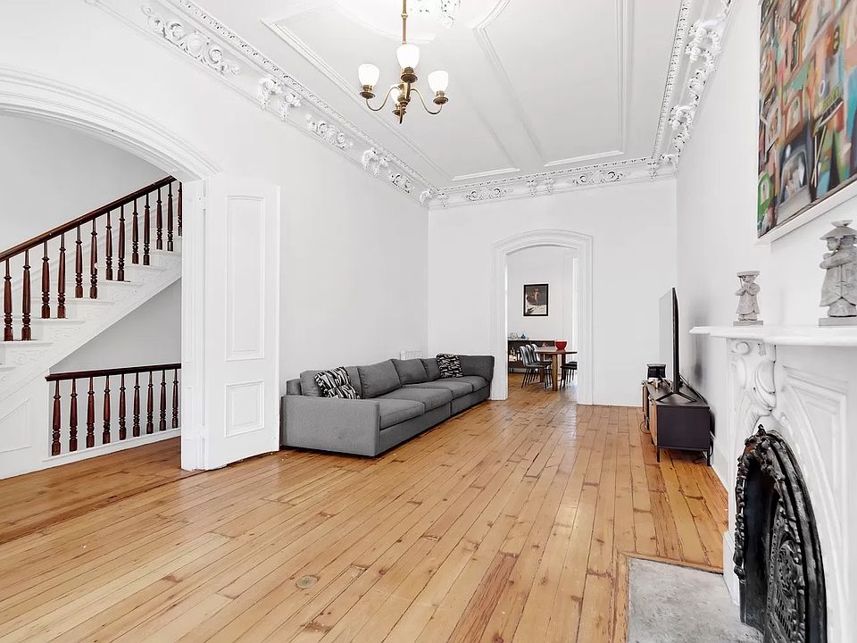 1st image of 27 Bank St #5