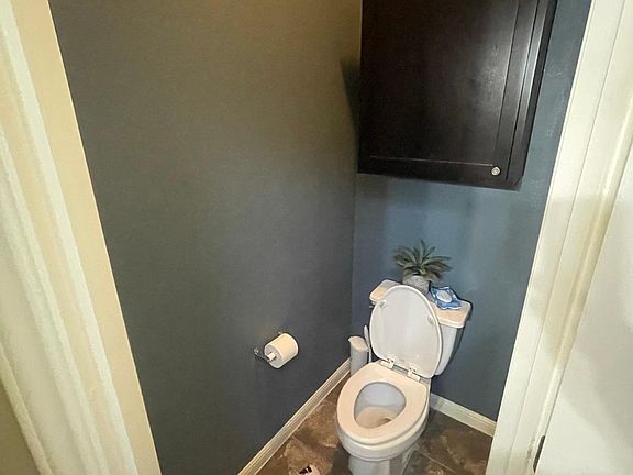 Primary bathroom water closet for added privacy