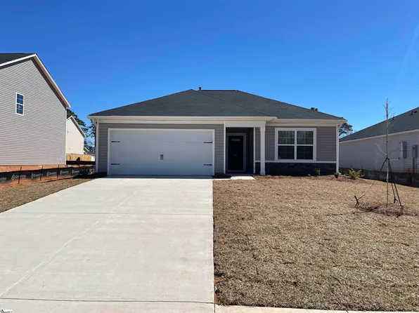 131 Southern Magnolia Ln, Laurens, SC 29360