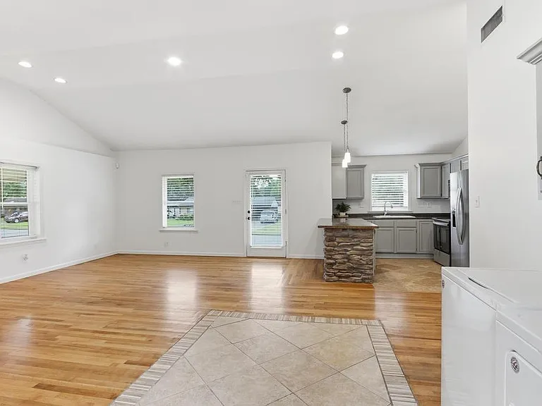 4906 Verne Rd — Photo 14