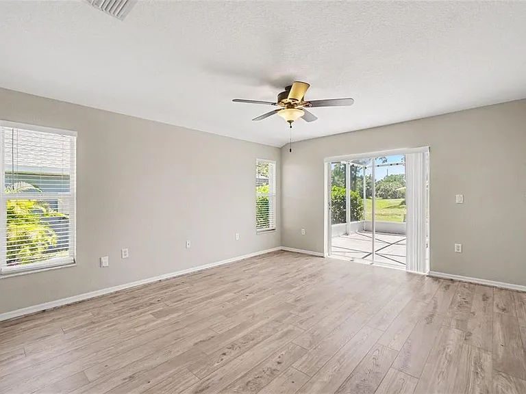 369 Salvador Dr — Photo 18