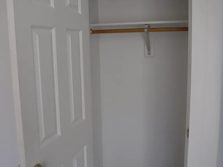 2716 W Villard St — Photo 8