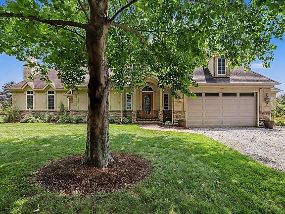5th image of 4097 Wren Rd