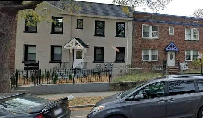 1701 W Virginia Ave NE photo 1