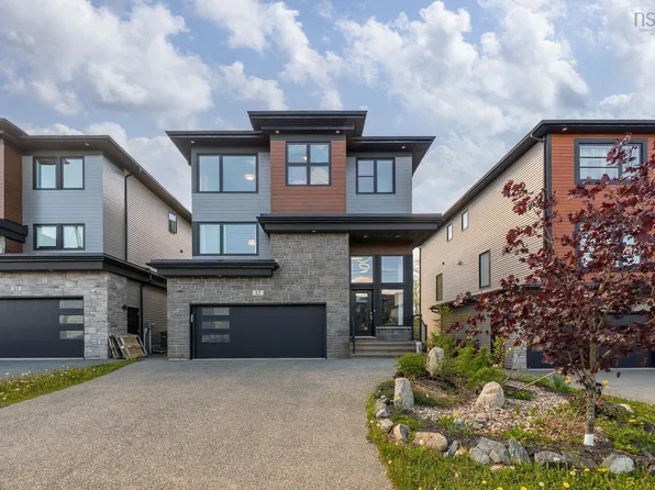 17 Samaa Ct W, Halifax, NS B4B 0Y5