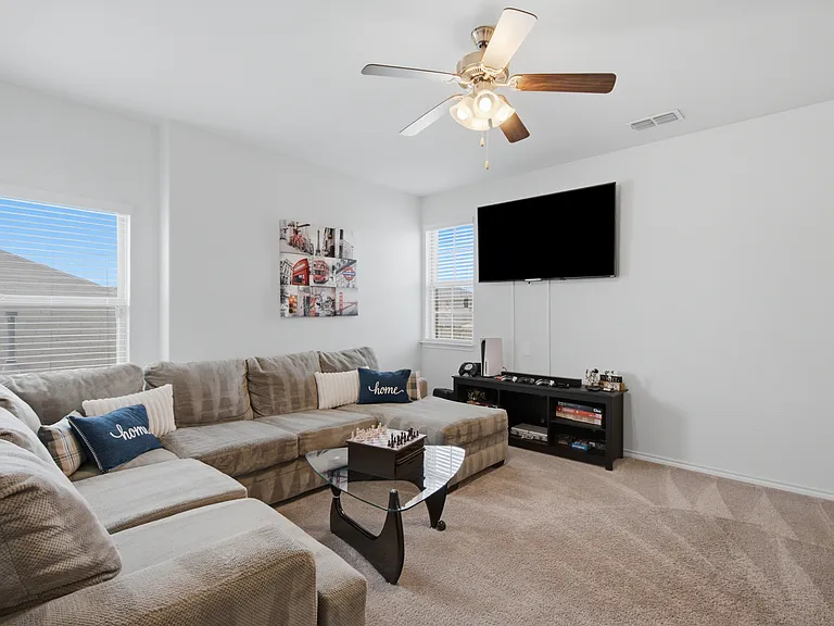 313 Sky Meadow Ln — Photo 23