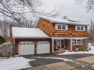 31 Lovell Dr, Wanaque, NJ 07465