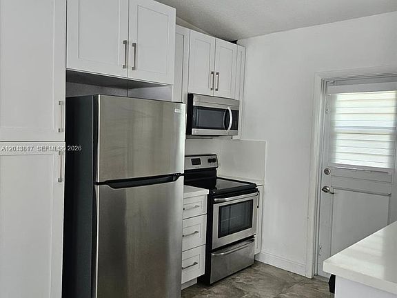 3rd image of 11000 SW 219th St