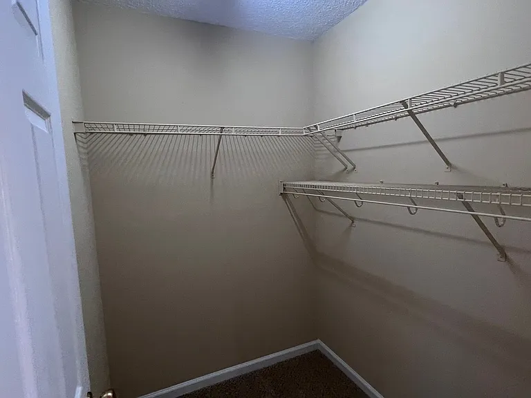 201 Tecumseh Ct — Photo 26