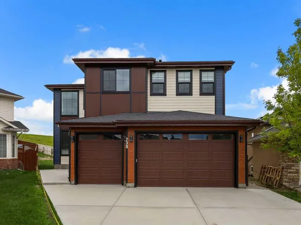 230 W Royal Birch Vw NW, Calgary, AB T3G 5J8