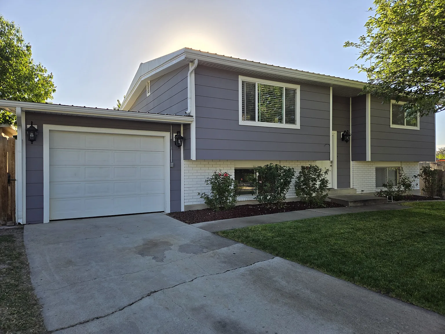 4 bed, 1964 sqft, $2,450 — Photo 4