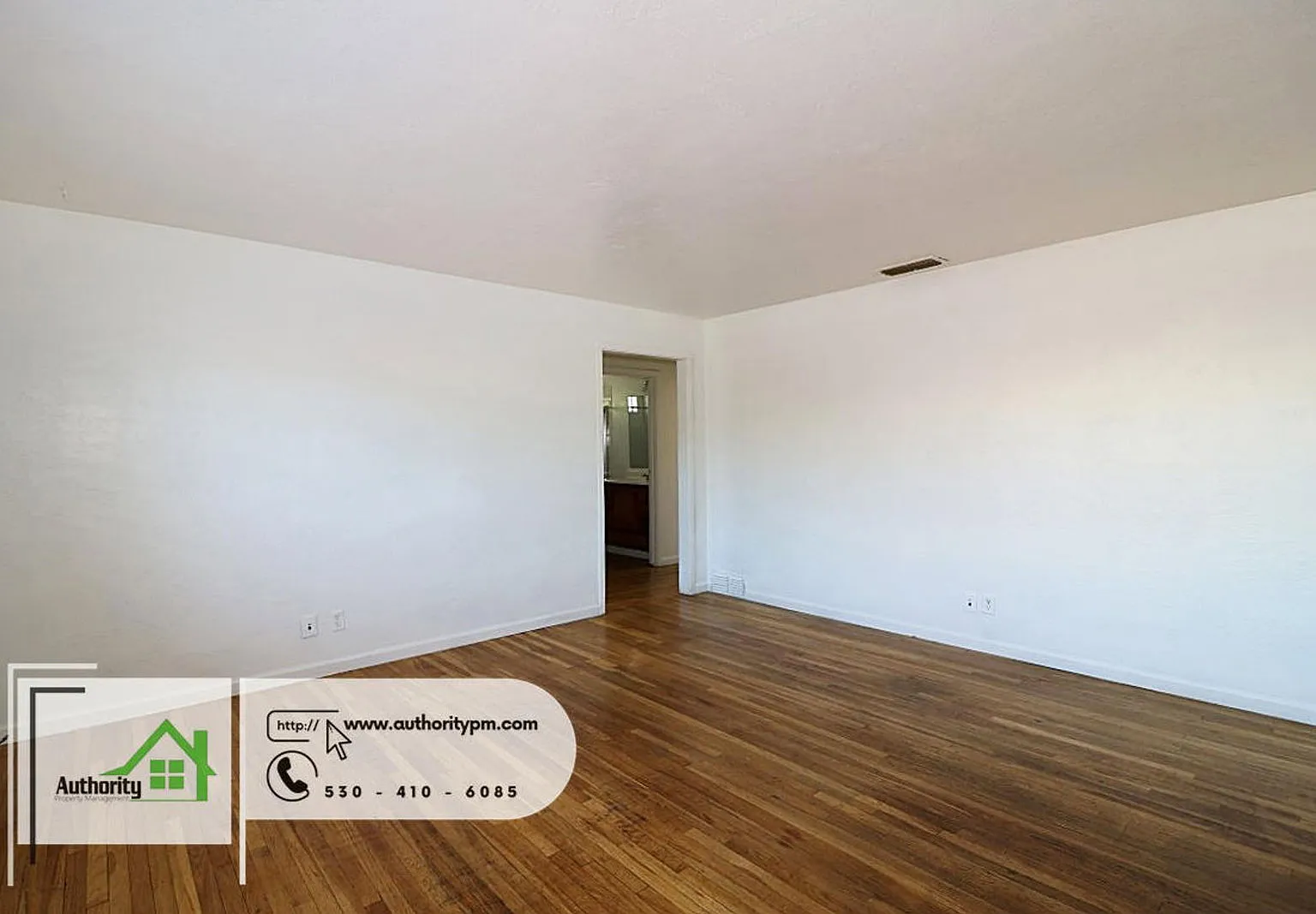 3 bed, 1.0 bath, 1019 sqft, $1,825 — Photo 2