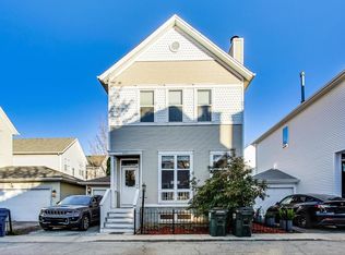 2853 N Wolcott Ave #B, Chicago, IL 60657