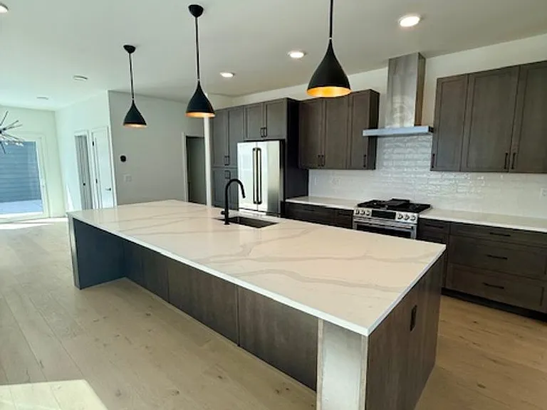 2957 S 27th Ave — Photo 1
