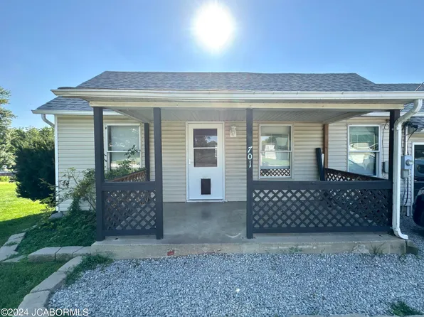 701 Ryan Ave, California, MO 65018