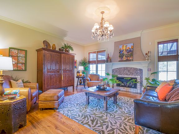 5th image of 7316 Henson Forest Dr