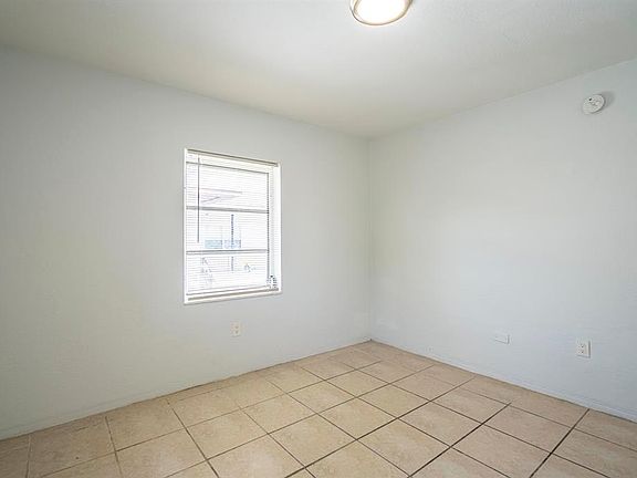 2nd image of 437 NE 82nd St Unit 20-437-20