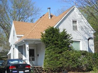 810 Stoughton St, Urbana, IL 61801