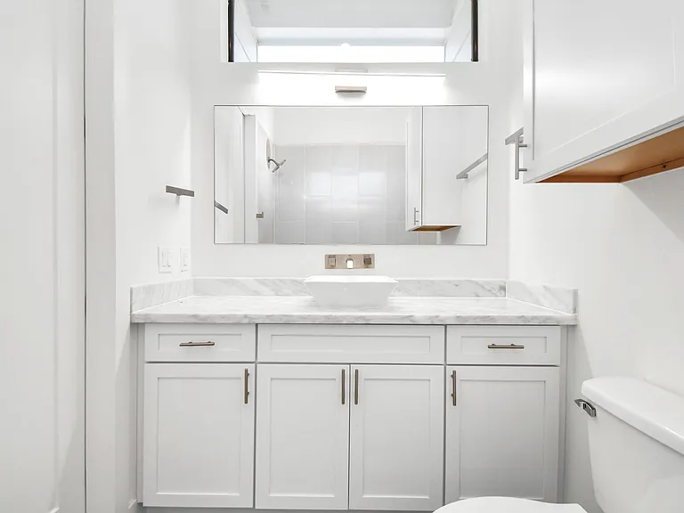 732 W 22nd St #A — Photo 22