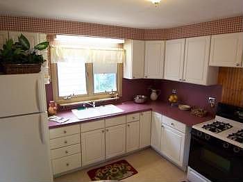 4th image of 312 James Ave