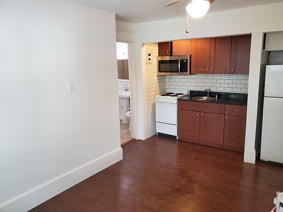 2nd image of 510 E Jackson St APT 5