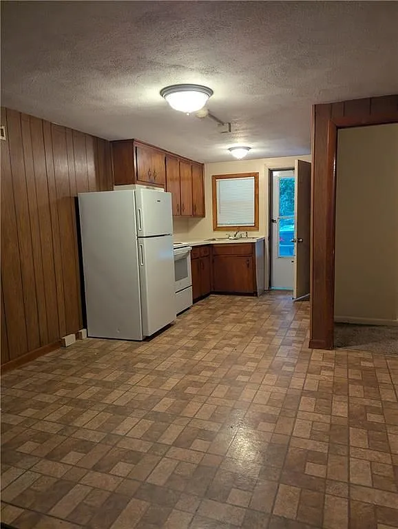 2 bed, 1.0 bath, 550 sqft, $1,300 — Photo 2