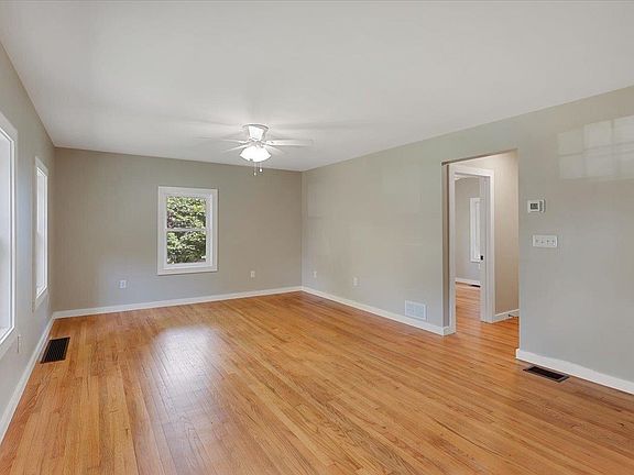 5th image of 24 Bennington Court