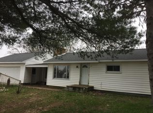 652 Summit St, Vanderbilt, MI 49795