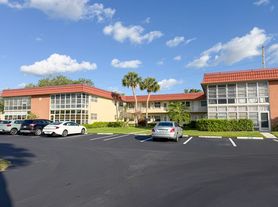 99 Spring Lake Dr, Vero Beach, FL