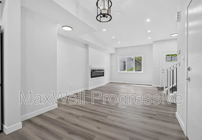 10821 112th St NW #1 — Photo 6