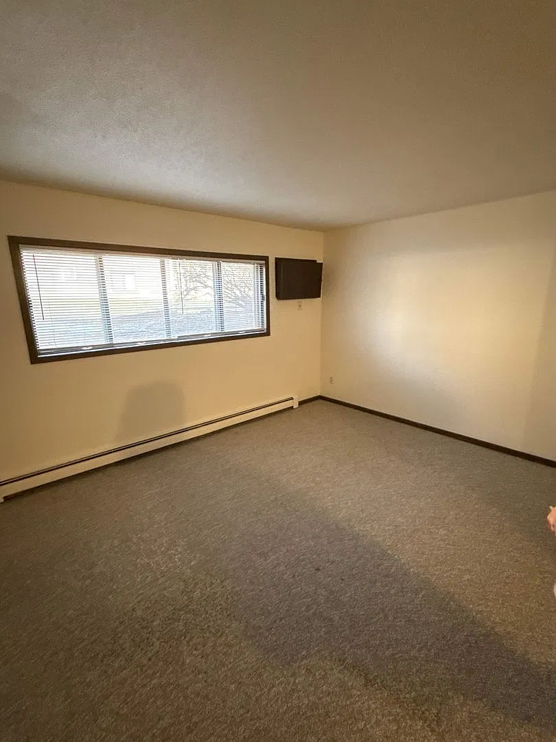 Mason City 32-Unit (Plymouth Road Apartments) — Photo 4