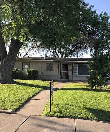 2nd image of 306 Schmeltzer Ln