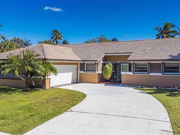 2nd image of 5720 W Waterford Drive