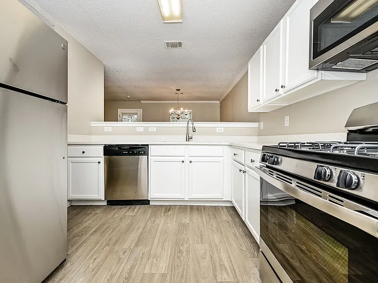 675 Barshay Dr — Photo 8