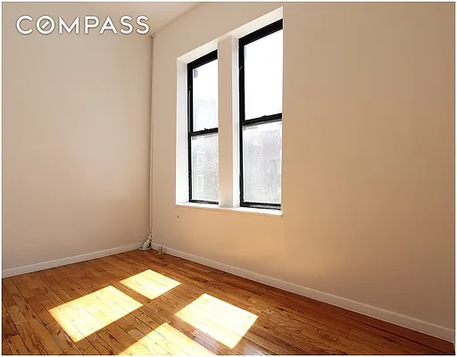 Rented by Compass | media 10