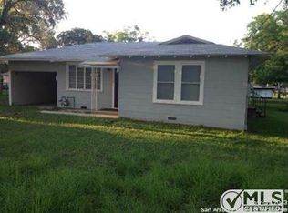 1424 N Walnut Ave, New Braunfels, TX 78130