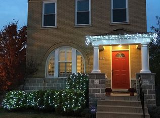 2937 Henrietta St, Saint Louis, MO 63104