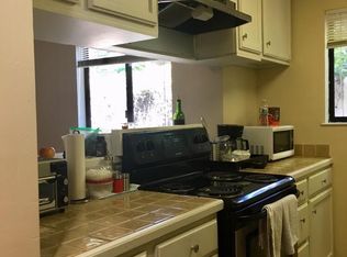 661 Larkin St APT 3, Monterey, CA 93940