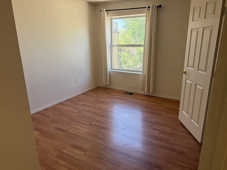 424 Tennessee St NE #C — Photo 4