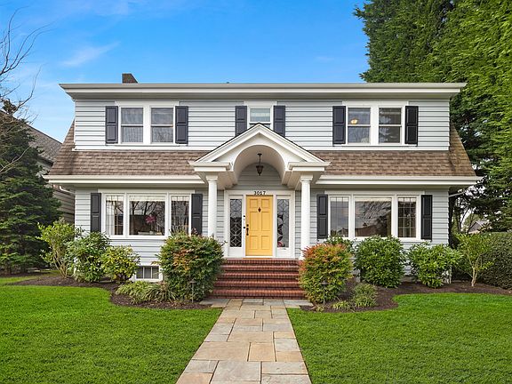 
                    Classic & pristine home on lovely Cascadia Ave.
                