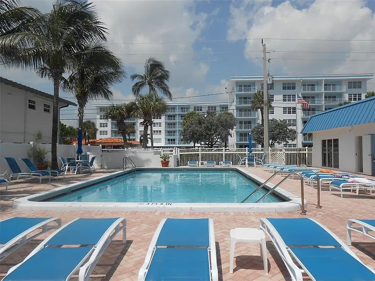 4540 N Ocean Dr #210 — Photo 2