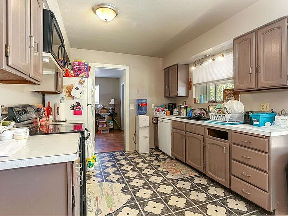 5th image of 400 S 41st Ave